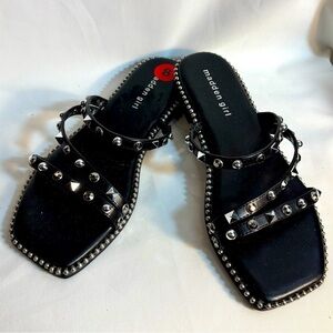 Madden Girl SZ 8 Bondi Black Flap Studded Slides Square Toe Strappy Sandals NEW
